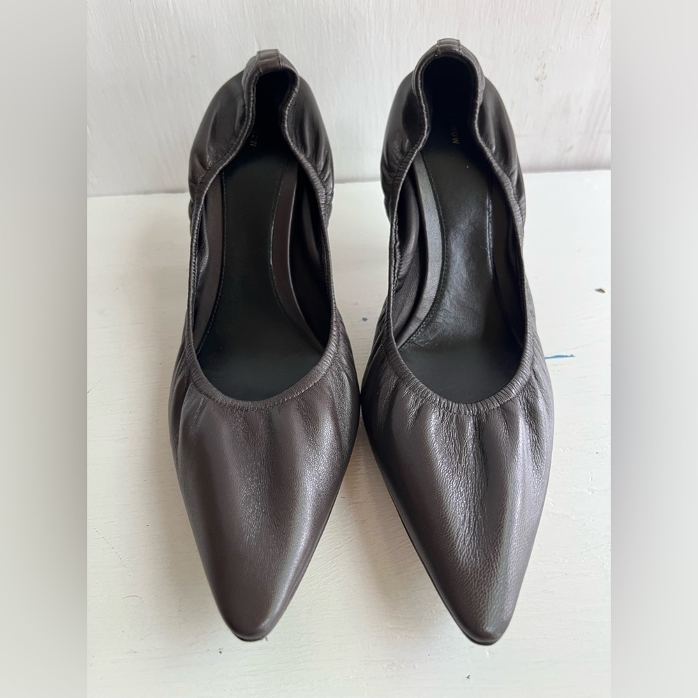 THE ROW Liisa Pointed Toe Pump - Laquer Brown 38 - Picture 3 of 15
